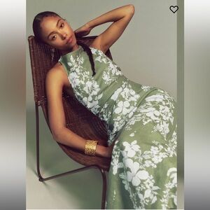 Reformation Casette Linen Dress
Color: Willow
Size: 4